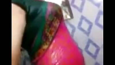 Indian Aunty Showing Wet Boobs On Saree