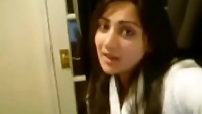 Pakistani bhabhi showing sexy boobs and pussy