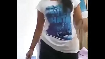 Desi Hot Teen Showing Boobs Pussy and ass in Cam