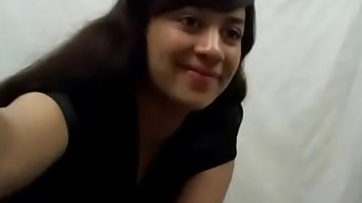 Horny Paki Bhabhi Cheating Hubby n Enjoying Online wid Urdu Audio 17 Mins (new)