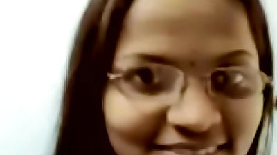 Mallu receptionist girl standing naked showing juicy tits MMS