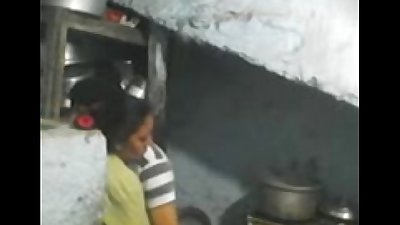 Next Door Indian Bhabhi Sex MMS